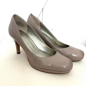 Bandolino Taupe Heels